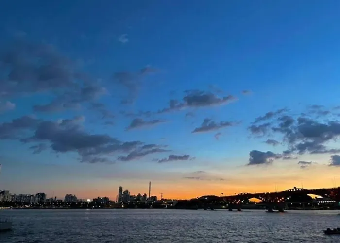 別墅 Mangwon Local Market 5mins, Hongdae, Airport Bus, Hanriver Park 10mins 10ppl, Big Family House 마포레스트 首爾