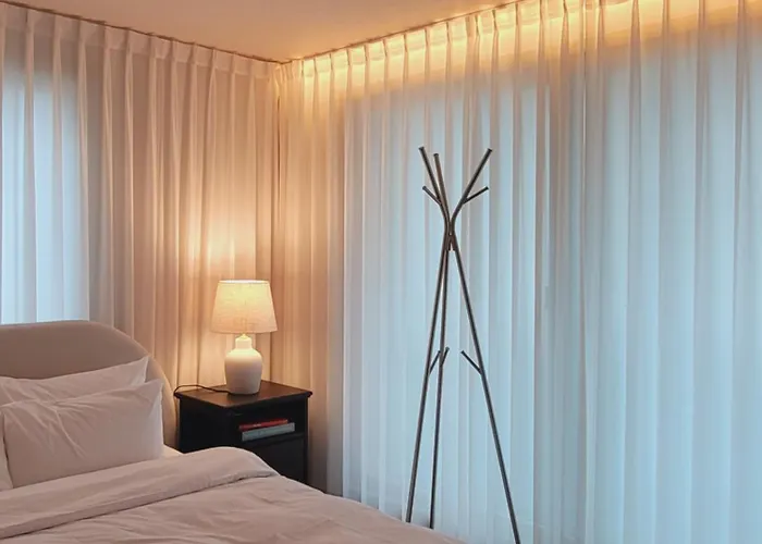Mangwon Local Market 5mins, Hongdae, Airport Bus, Hanriver Park 10mins 10ppl, Big Family House 마포레스트 *